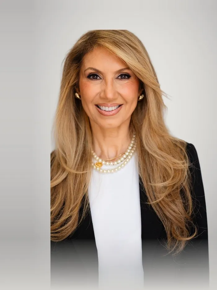 Dr. Mori Rouhani, DDS